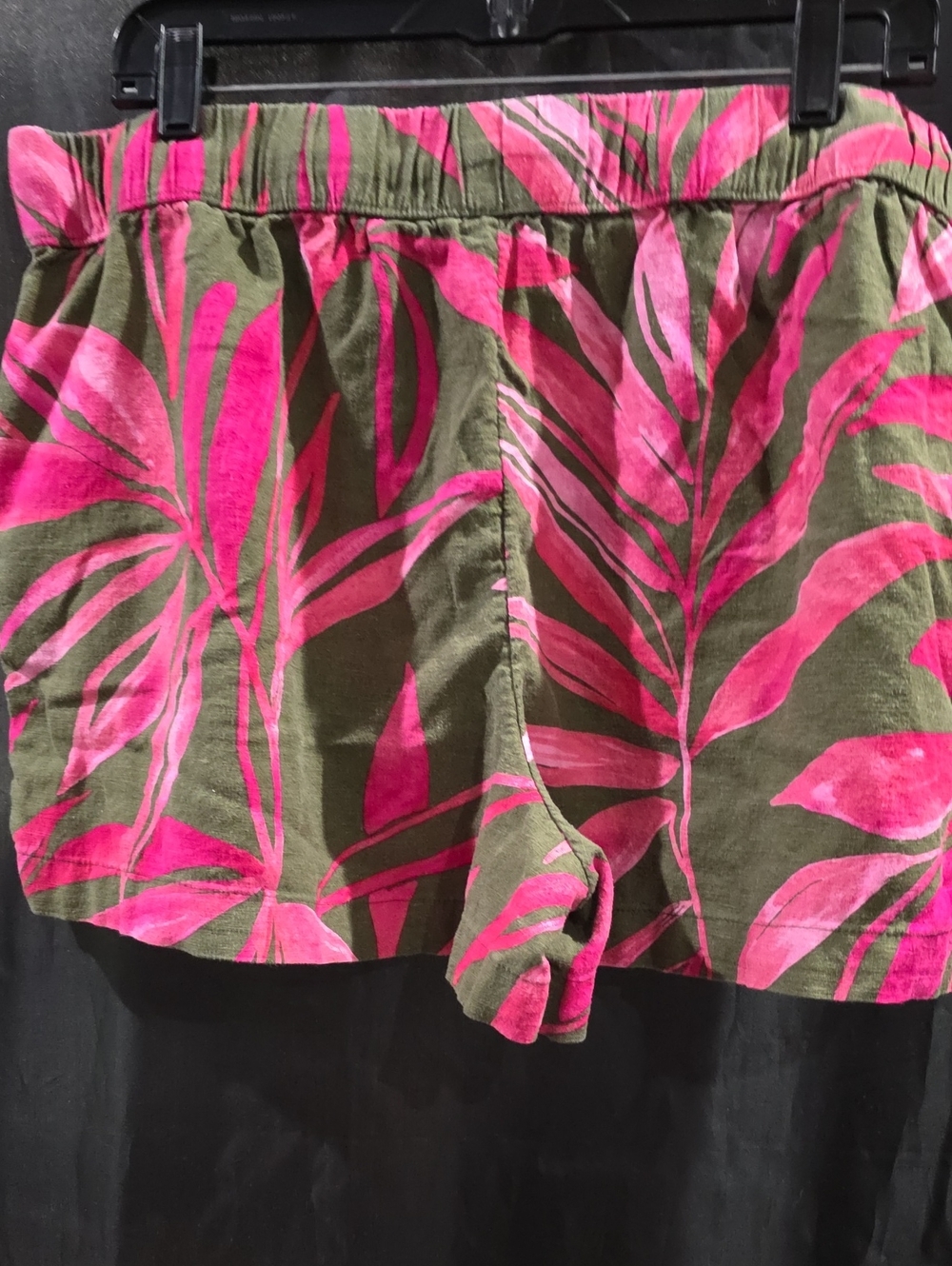 Time and Tru Pink Tropical Leaf Elastic-Waist Shorts - Picture 3 of 5